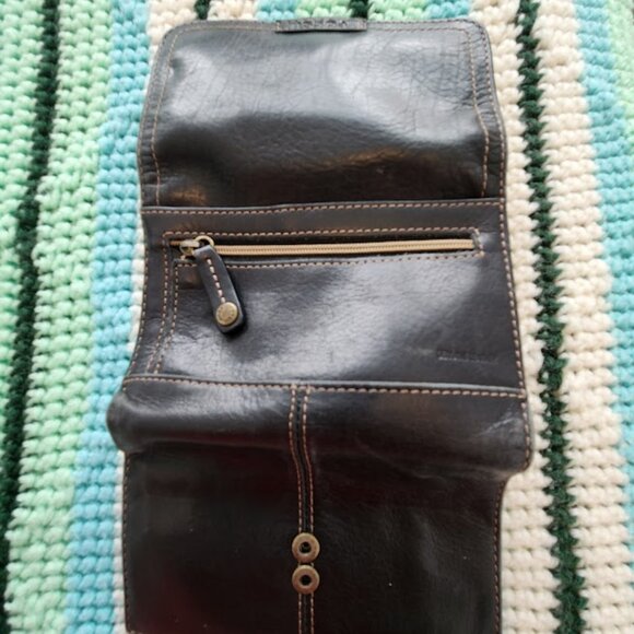 Fossil Leather Wallet - Picture 3 of 3